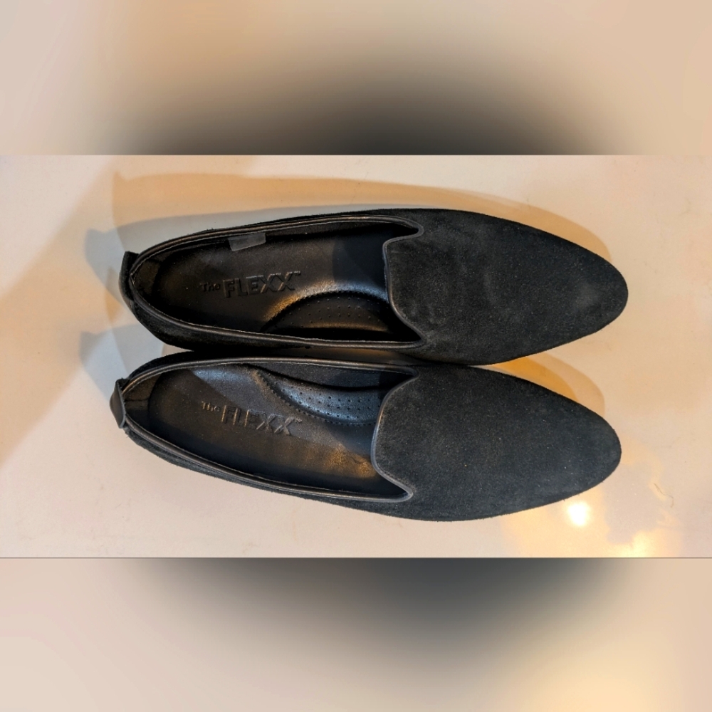 The Flexx Suede Flats